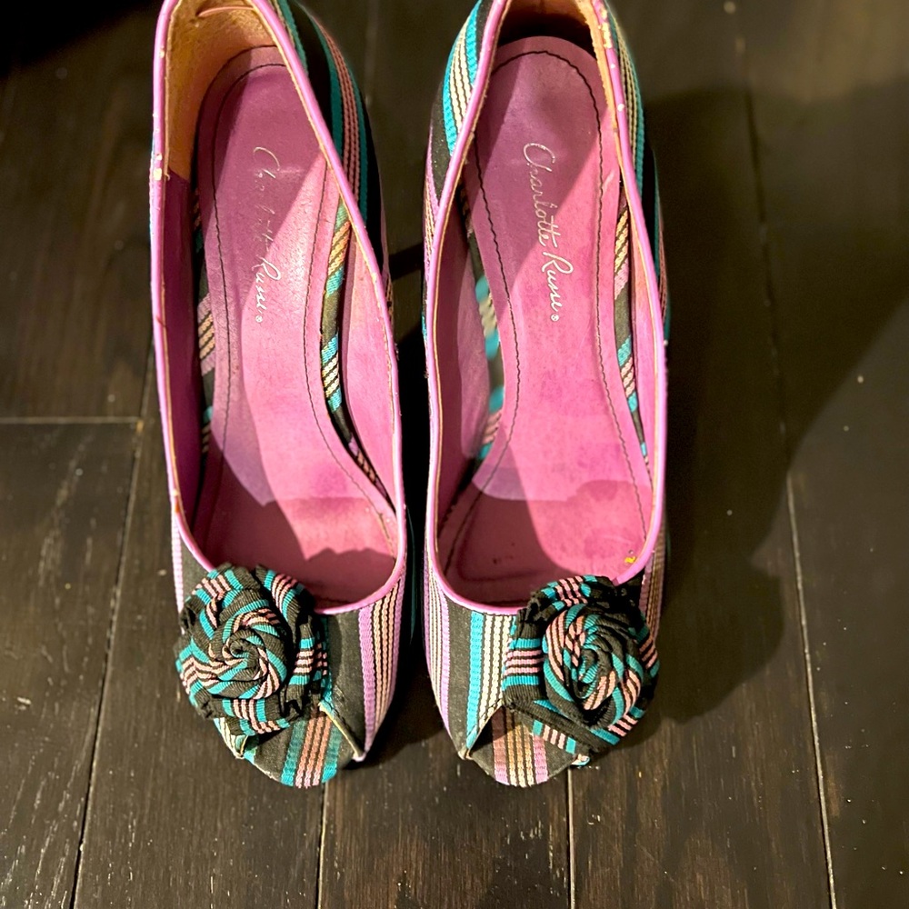 Black pumps summer or spring style!